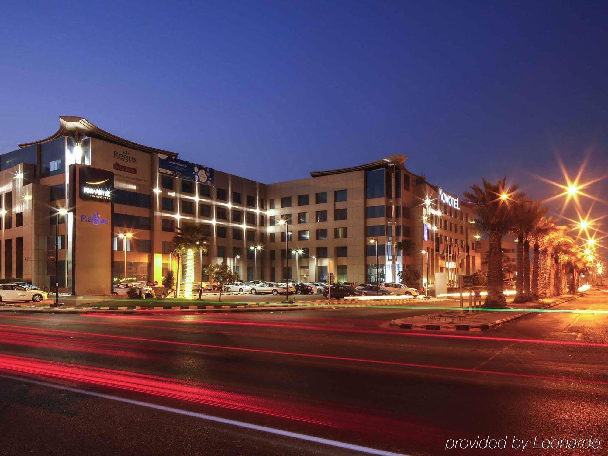 Novotel Dammam Business Park Екстериор снимка